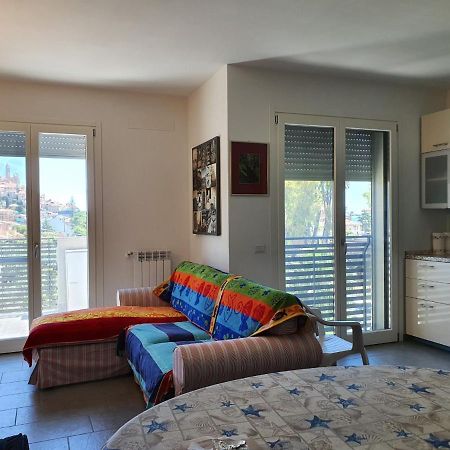 דירות סן ברתולומיאו אל מארה Casa Di Clara מראה חיצוני תמונה
