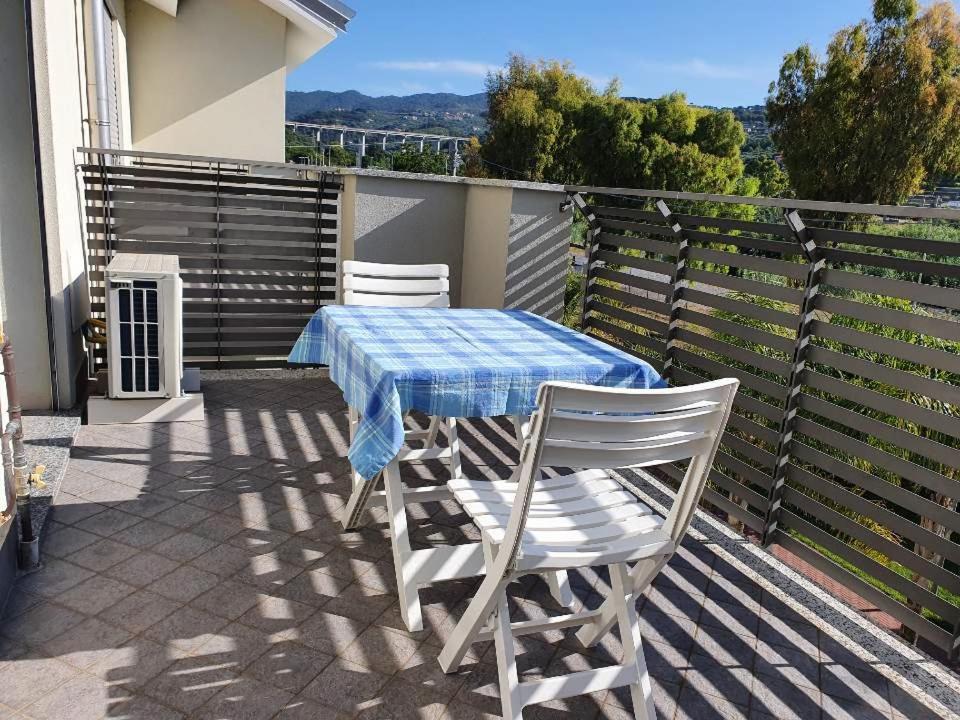 דירות סן ברתולומיאו אל מארה Casa Di Clara מראה חיצוני תמונה